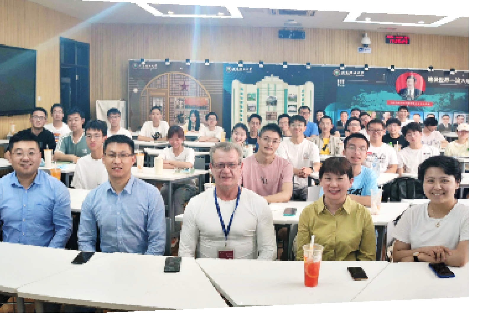 启航娱乐城